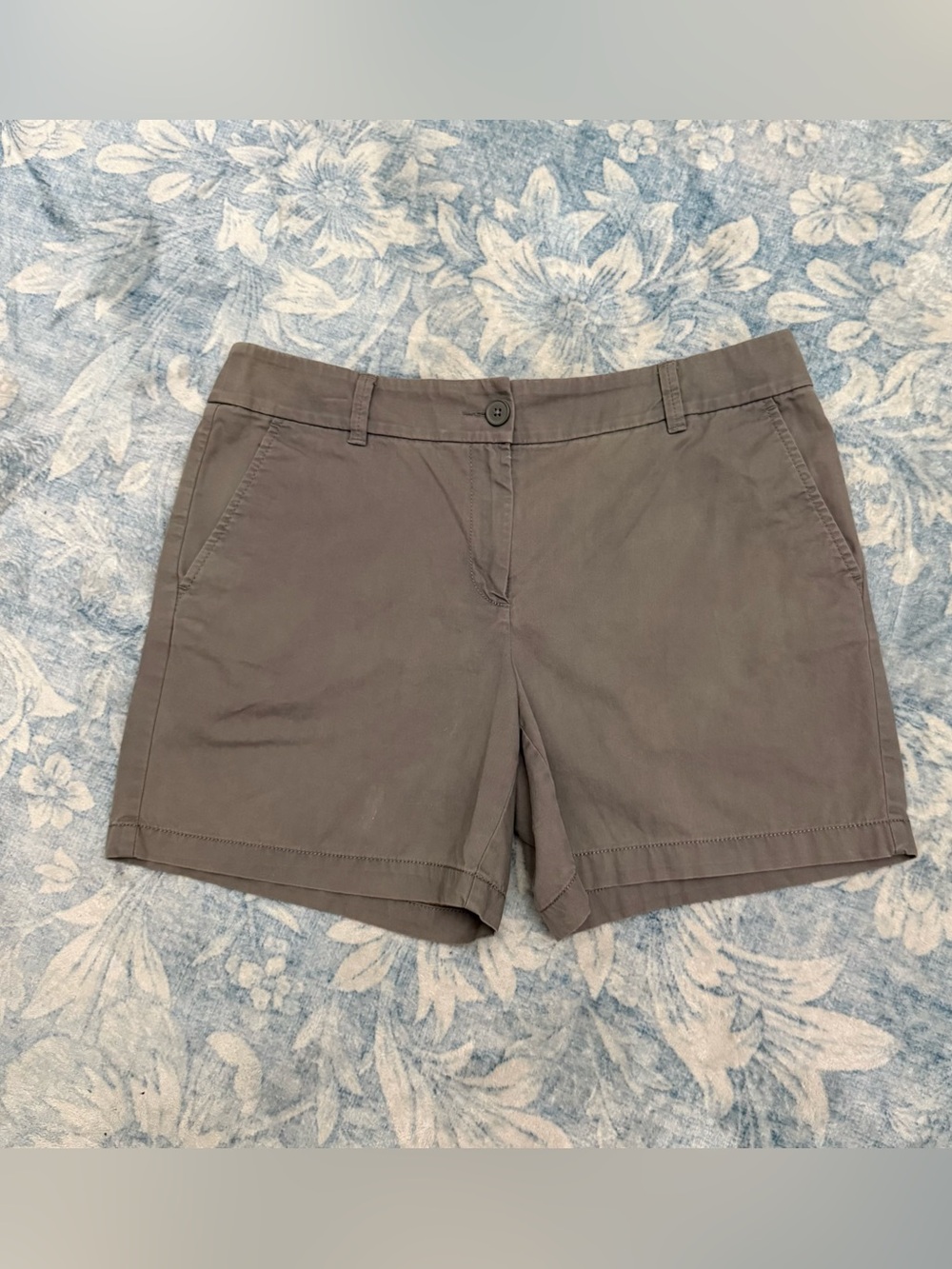 Ann Taylor Loft Women's Casual Cotton Blend 6” Shorts size 8